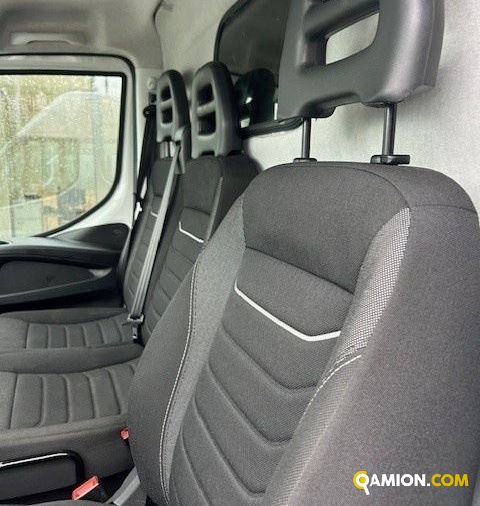 Iveco Mod. IVECO Vers. IVECO | Leggero Cabinato <= 35 q.li Furgone di serie / Van | INDUSTRIAL CARS S.P.A