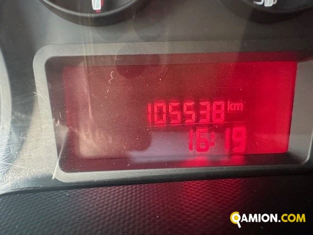 Iveco DAILY Vers. IVECO | Leggero Cabinato <= 35 q.li Furgonato con sponda | INDUSTRIAL CARS S.P.A