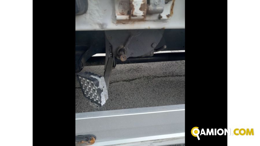 Iveco Mod. IVECO Vers. IVECO | Leggero Cabinato > 35 q.li Scarrabile con gancio | INDUSTRIAL CARS S.P.A