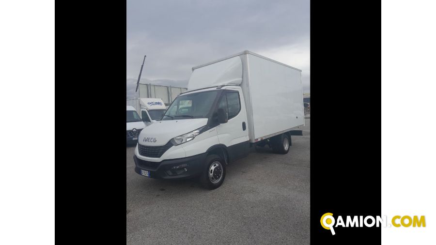 Iveco Mod. IVECO Vers. IVECO | Leggero Cabinato <= 35 q.li Furgonato | INDUSTRIAL CARS S.P.A