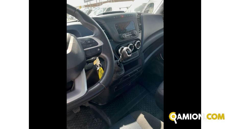 Iveco Mod. IVECO Vers. IVECO | Leggero Cabinato <= 35 q.li Telaio | INDUSTRIAL CARS S.P.A