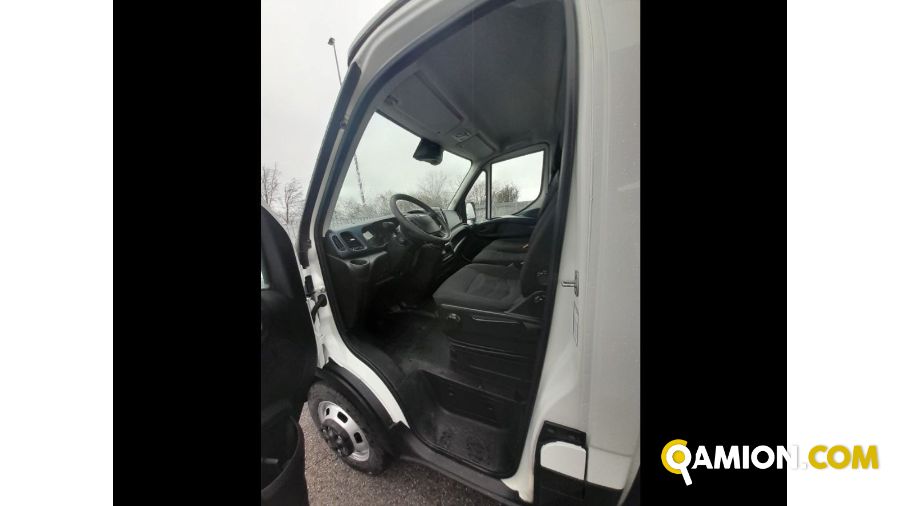 Iveco Mod. IVECO Vers. IVECO | Leggero Cabinato <= 35 q.li Furgonato | INDUSTRIAL CARS S.P.A