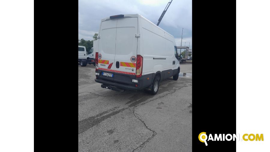 Iveco Mod. IVECO Vers. IVECO | Leggero Cabinato > 35 q.li Furgone di serie / Van | INDUSTRIAL CARS S.P.A