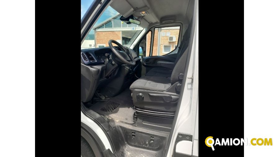 Iveco Mod. IVECO Vers. IVECO | Leggero Cabinato <= 35 q.li Telaio | INDUSTRIAL CARS S.P.A