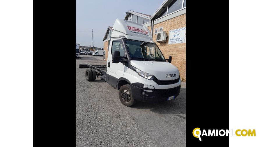 Iveco Mod. IVECO Vers. IVECO | Leggero Cabinato <= 35 q.li Telaio | INDUSTRIAL CARS S.P.A
