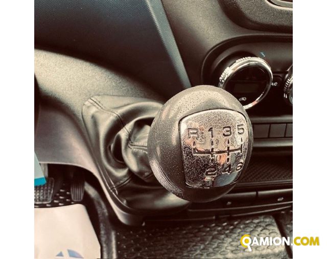 Iveco Mod. IVECO Vers. IVECO | Leggero Cabinato <= 35 q.li Cassone fisso | INDUSTRIAL CARS S.P.A