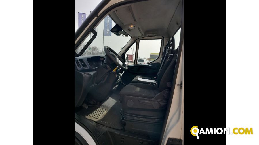 Iveco Mod. IVECO Vers. IVECO | Leggero Cabinato <= 35 q.li Telaio | INDUSTRIAL CARS S.P.A