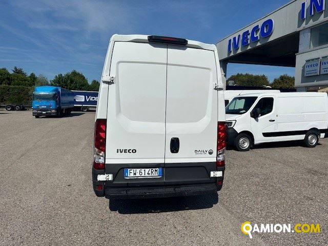 Iveco Mod. IVECO Vers. IVECO | Leggero Furgone <= 35 q.li Furgone di serie / Van | INDUSTRIAL CARS S.P.A