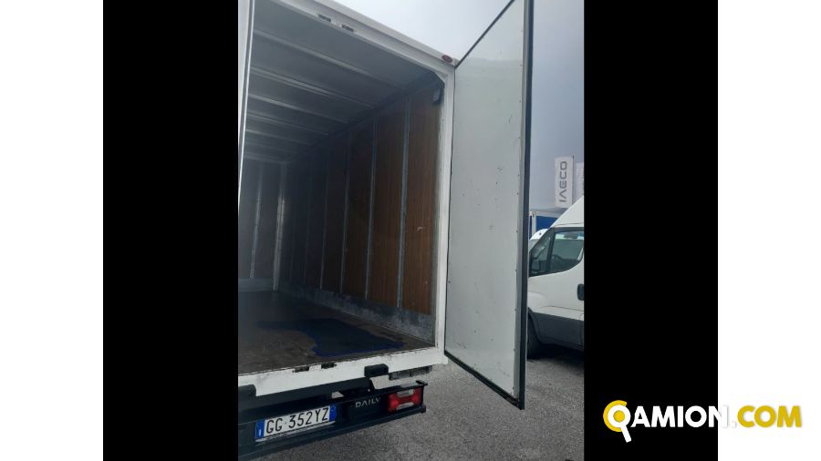 Iveco Mod. IVECO Vers. IVECO | Leggero Cabinato <= 35 q.li Furgonato | INDUSTRIAL CARS S.P.A