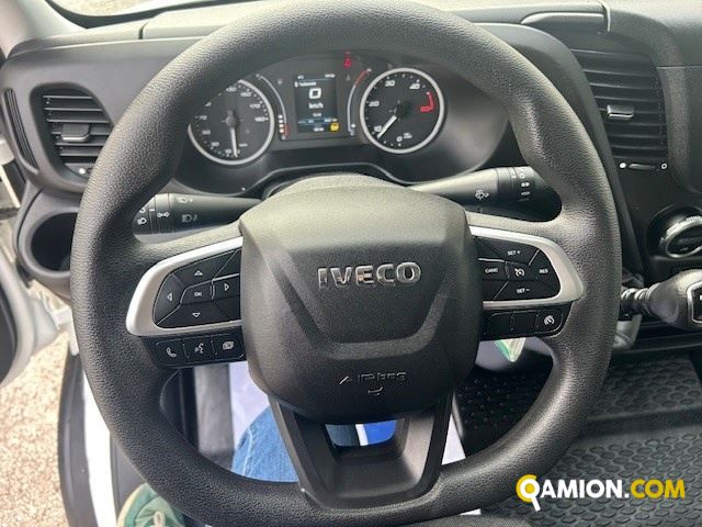 Iveco Mod. IVECO Vers. IVECO | Leggero Cabinato <= 35 q.li Furgonato | INDUSTRIAL CARS S.P.A