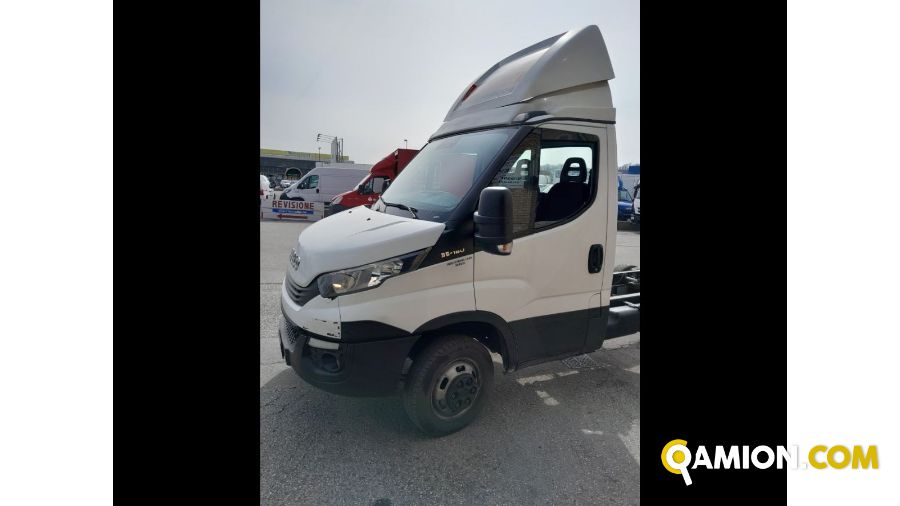 Iveco Mod. IVECO Vers. IVECO | Leggero Cabinato <= 35 q.li Telaio | INDUSTRIAL CARS S.P.A