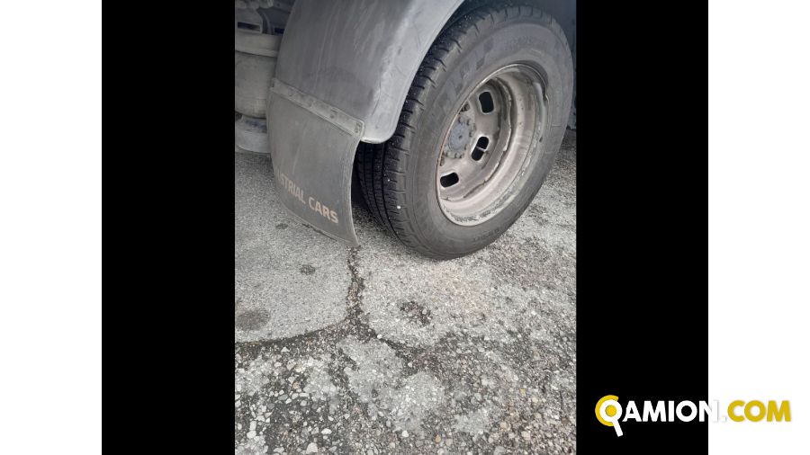 Iveco Mod. IVECO Vers. IVECO | Leggero Cabinato <= 35 q.li Furgonato | INDUSTRIAL CARS S.P.A