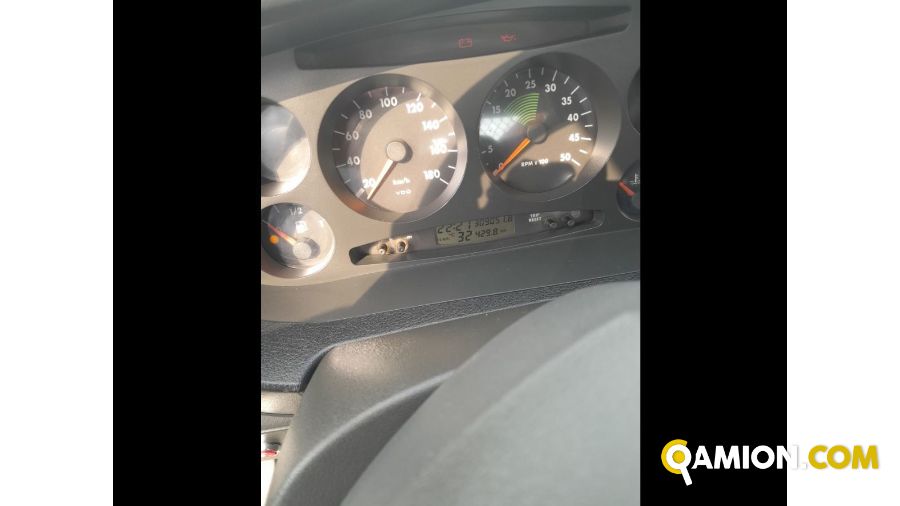Iveco Mod. IVECO Vers. IVECO | Leggero Cabinato <= 35 q.li Cassone fisso con Gru | INDUSTRIAL CARS S.P.A