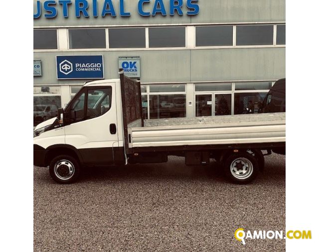 Iveco Mod. IVECO Vers. IVECO | Leggero Cabinato <= 35 q.li Cassone fisso | INDUSTRIAL CARS S.P.A