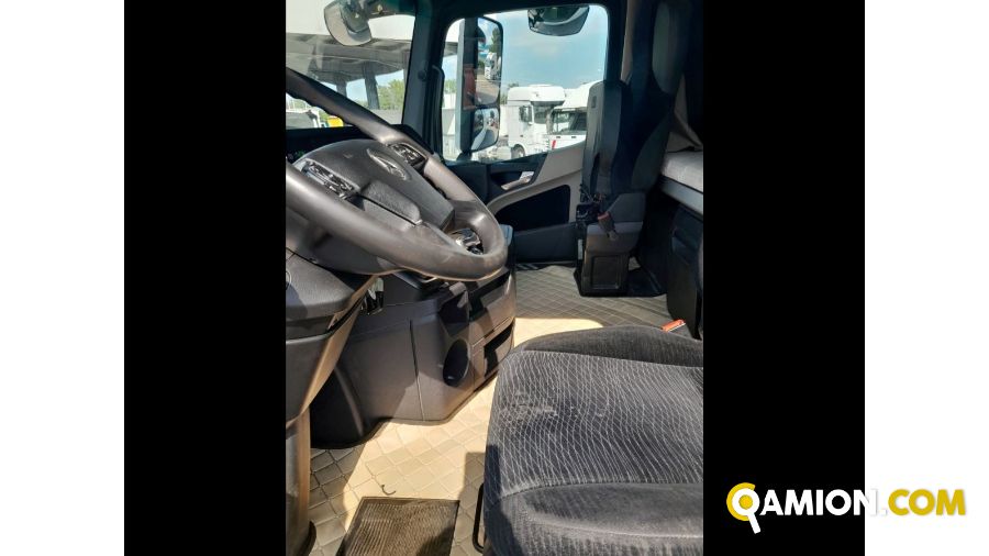 Mercedes Mod. MERCEDES V.I. Vers. MERCEDES V.I. | Motrice Scarrabile con gancio | INDUSTRIAL CARS S.P.A