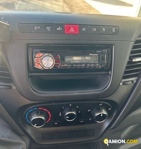 Iveco Mod. IVECO Vers. IVECO | Leggero Furgone <= 35 q.li Furgone di serie / Van | INDUSTRIAL CARS S.P.A