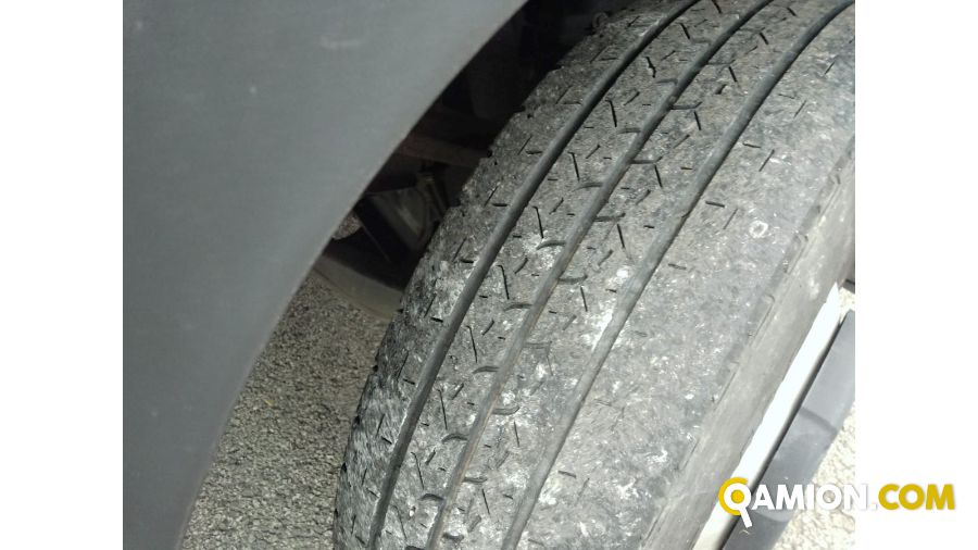 Iveco Mod. IVECO Vers. IVECO | Leggero Cabinato <= 35 q.li Furgonato con sponda | INDUSTRIAL CARS S.P.A