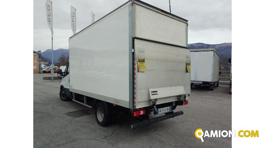 Iveco Mod. IVECO Vers. IVECO | Leggero Cabinato <= 35 q.li Furgonato con sponda | INDUSTRIAL CARS S.P.A
