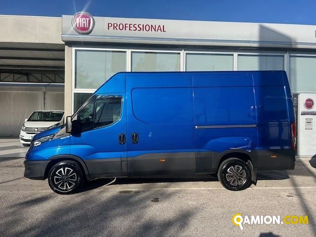 Iveco Mod. IVECO Vers. IVECO | Leggero Furgone <= 35 q.li Furgone di serie / Van | INDUSTRIAL CARS S.P.A