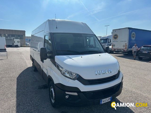 Iveco Mod. IVECO Vers. IVECO | Leggero Furgone <= 35 q.li Furgone di serie / Van | INDUSTRIAL CARS S.P.A