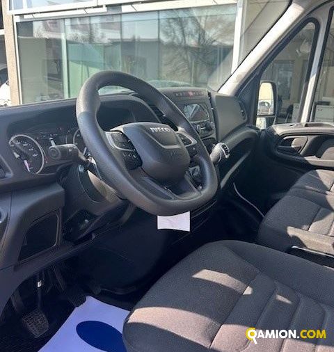 Iveco Mod. IVECO Vers. IVECO | Leggero Furgone <= 35 q.li Furgone di serie / Van | INDUSTRIAL CARS S.P.A