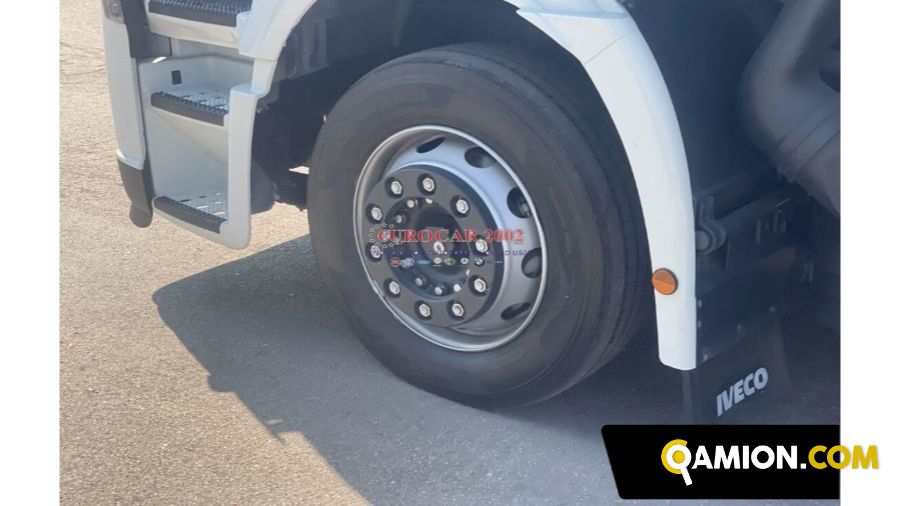 Iveco Stralis 330 Hi Way 2 Assi Q 180 Stralis 330 Hi Way 2 Assi Q 180 | EUROCAR2002 S.R.L.S.