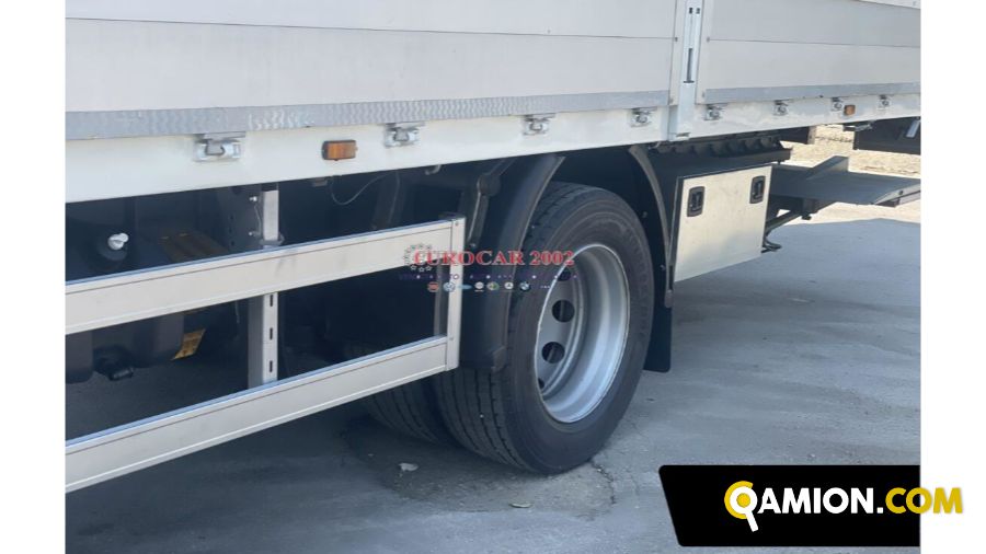 Iveco Stralis 330 Hi Way 2 Assi Q 180 Stralis 330 Hi Way 2 Assi Q 180 | EUROCAR2002 S.R.L.S.