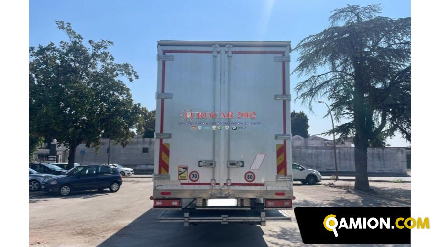 Iveco Stralis 330 Hi Way 2 Assi Q 180 Stralis 330 Hi Way 2 Assi Q 180 | EUROCAR2002 S.R.L.S.