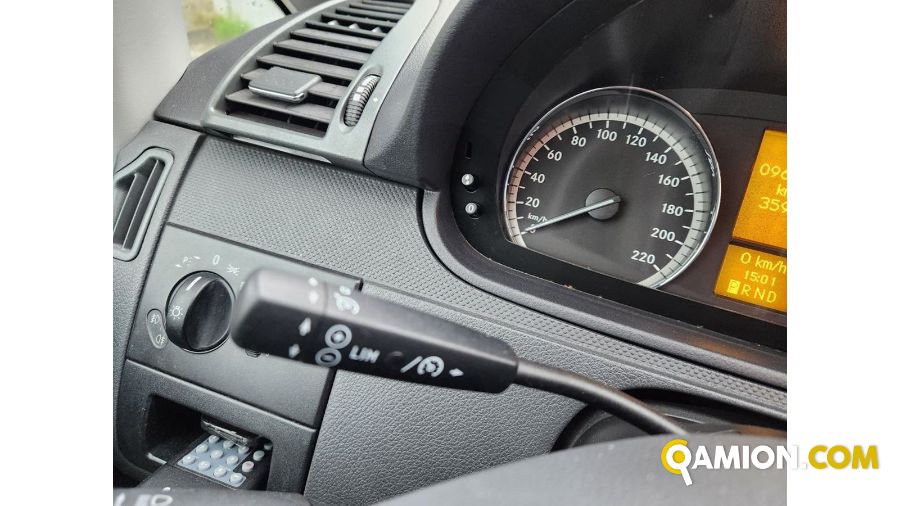 Mercedes 5 posti autocarro | Altro Altro