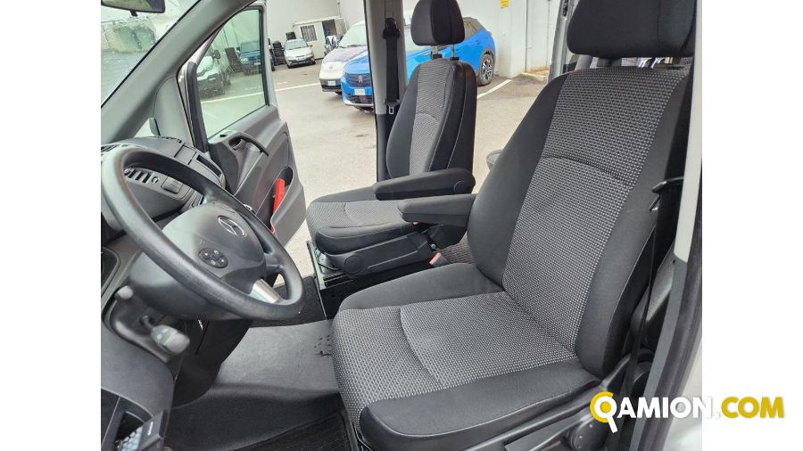 Mercedes 5 posti autocarro | Altro Altro