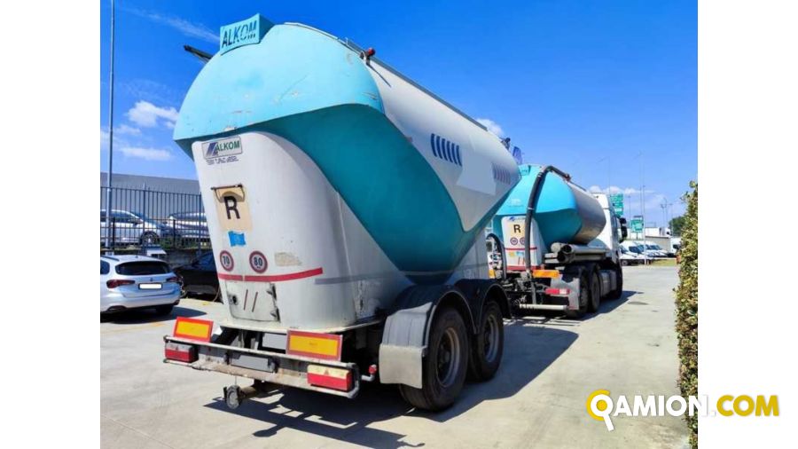 Renault T260 T480 CISTERNA PER GRANULATI E PULVIRULENTI T260 T480 CISTERNA PER GRANULATI E PULVIRULENTI | Altro Altro | Milano Industrial S.P.A.