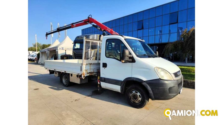 Iveco 35C17 CASSONE FISSO CON GRU 35C17 CASSONE FISSO CON GRU | Altro Altro | Milano Industrial S.P.A.
