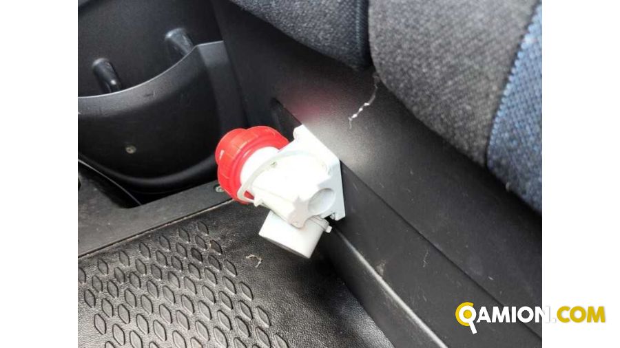 Iveco 35S16V H2 3520 COIBENTATO CON FRIGO | Milano Industrial S.P.A.