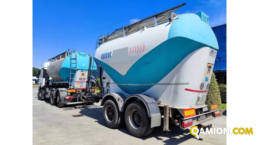 Renault T260 T480 CISTERNA PER GRANULATI E PULVIRULENTI T260 T480 CISTERNA PER GRANULATI E PULVIRULENTI | Altro Altro | Milano Industrial S.P.A.