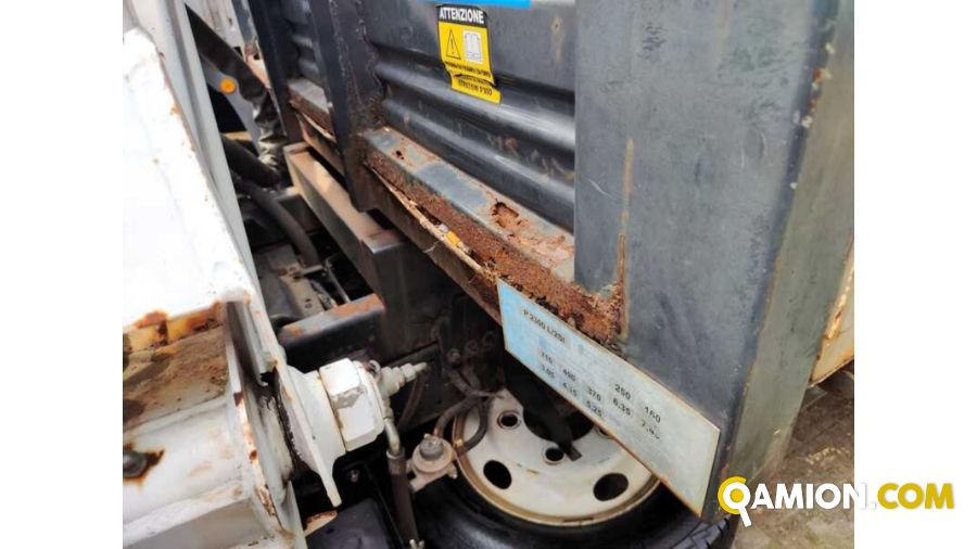 Isuzu L35 GRU BONFIGLIOLI P2300  + RIBALTABILE L35 GRU BONFIGLIOLI P2300  + RIBALTABILE | Altro Altro | Milano Industrial S.P.A.