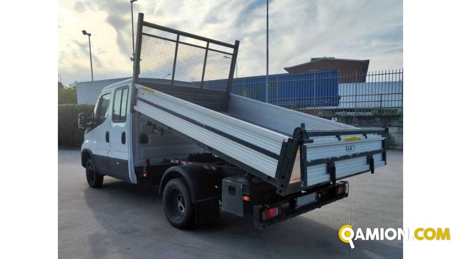 Iveco 35C14D 6+1 RIBALTABILE 35C14D 6+1 RIBALTABILE | Milano Industrial S.P.A.
