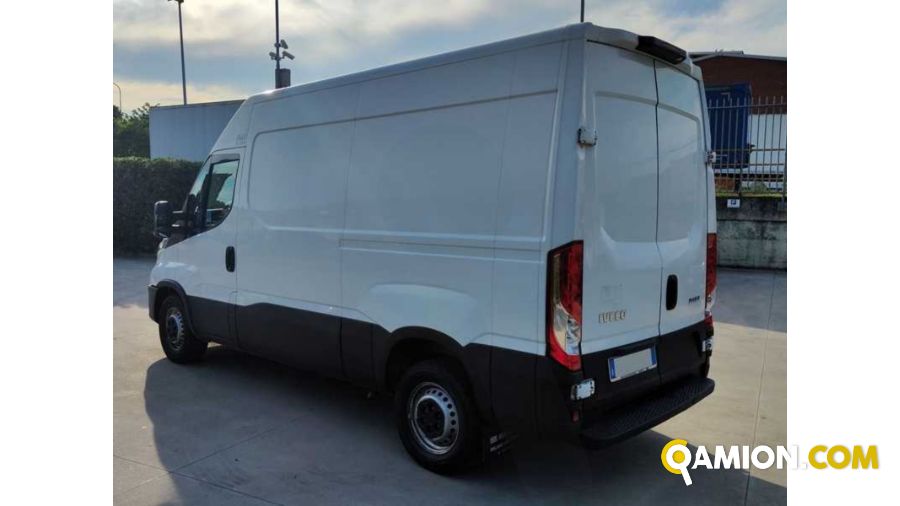 Iveco 35S16V H2 3520 COIBENTATO CON FRIGO | Milano Industrial S.P.A.