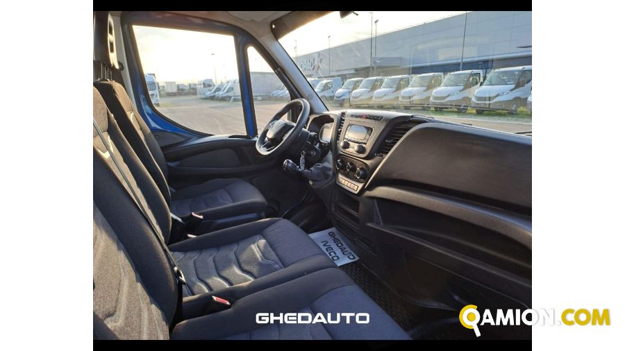 Iveco Daily V 35.12 2019 daily 35 C12 3000 cab. E6d-temp | Leggeri <= 3,5 Altro | GHEDAUTO Veicoli Industriali S.r.l.