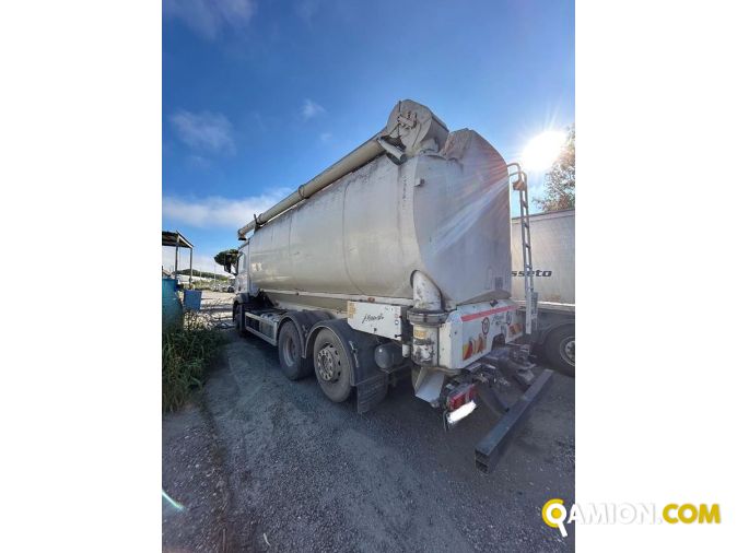 Mercedes Actros 2548 | Autocarro oltre 7.5t Cisterna / Silo | TOSCANDIA SPA