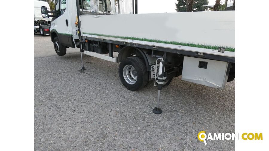 Iveco Medio   Daily 70C16 GRU e CASSONE FISSO | Autocarro fino 7.5t Carrellone | VIVA BRESCIA DIESEL SPA