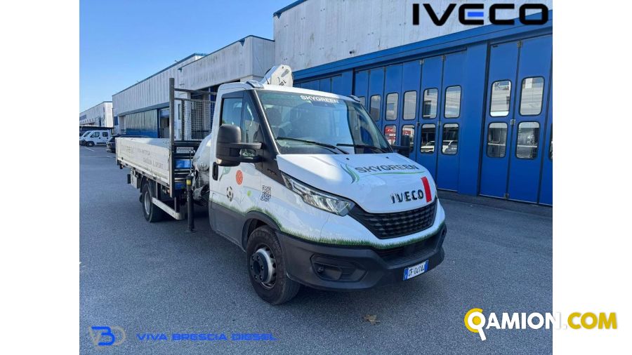 Iveco Medio   Daily 70C16 GRU e CASSONE FISSO | Autocarro fino 7.5t Carrellone | VIVA BRESCIA DIESEL SPA