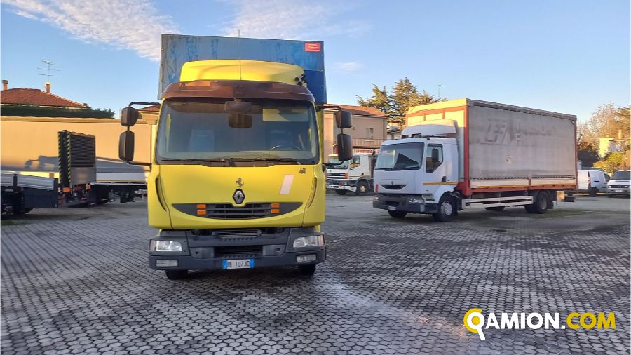 Renault MIDLUM midlum 220 | LO.MA.CAR. DI MARANI ALBERTO E CARLO SNC