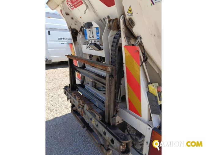 Isuzu M55 M55 | S.G. TRADING S.R.L.