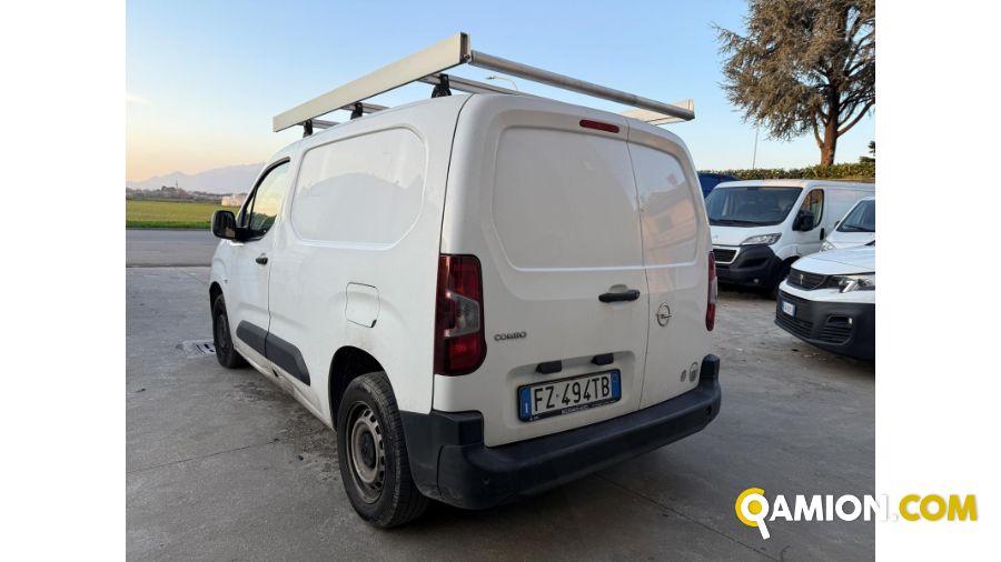 Opel COMBO combo | Lombarda Trucks Center S.R.L.