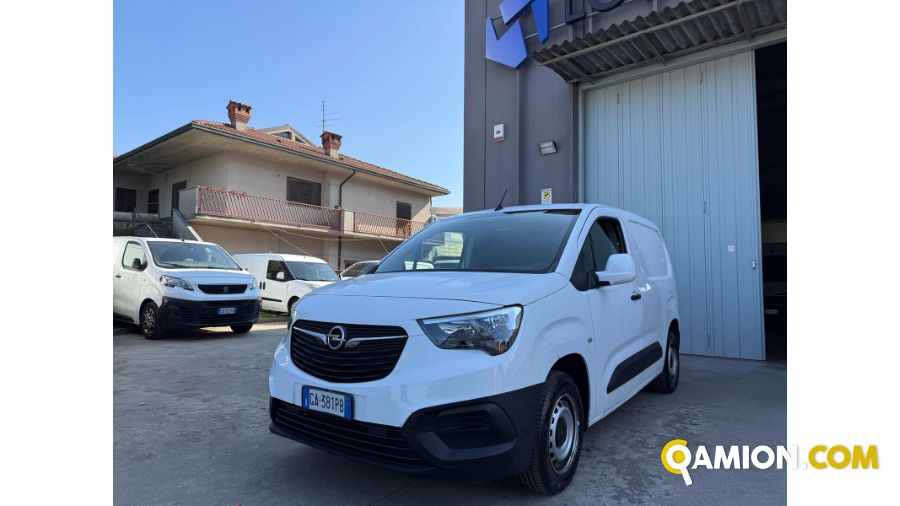 Opel COMBO combo | Lombarda Trucks Center S.R.L.