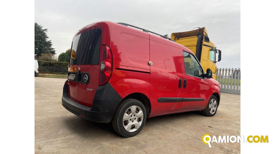 Opel COMBO combo | Lombarda Trucks Center S.R.L.