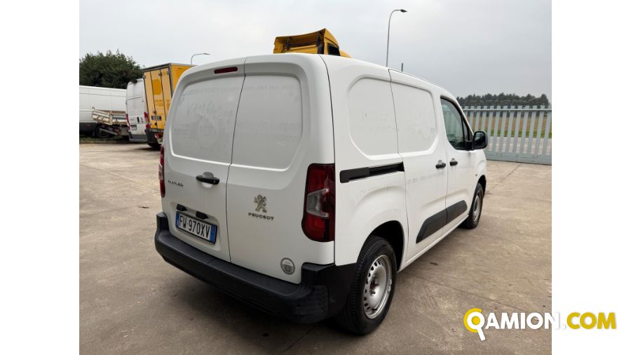 Peugeot Partner 1.6 bluehdi 100cv L1  Partner 1.6 bluehdi 100cv L1  | Lombarda Trucks Center S.R.L.