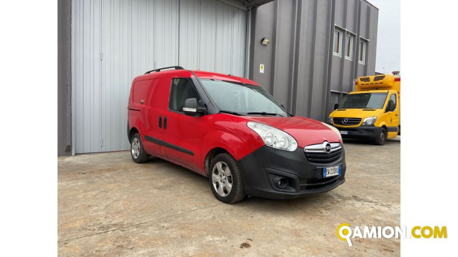 Opel COMBO combo | Lombarda Trucks Center S.R.L.