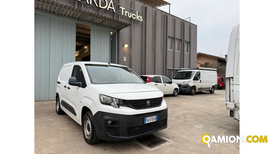 Peugeot Partner 1.6 bluehdi 100cv L1  Partner 1.6 bluehdi 100cv L1  | Lombarda Trucks Center S.R.L.