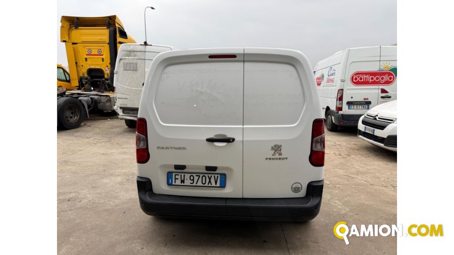 Peugeot Partner 1.6 bluehdi 100cv L1  Partner 1.6 bluehdi 100cv L1  | Lombarda Trucks Center S.R.L.
